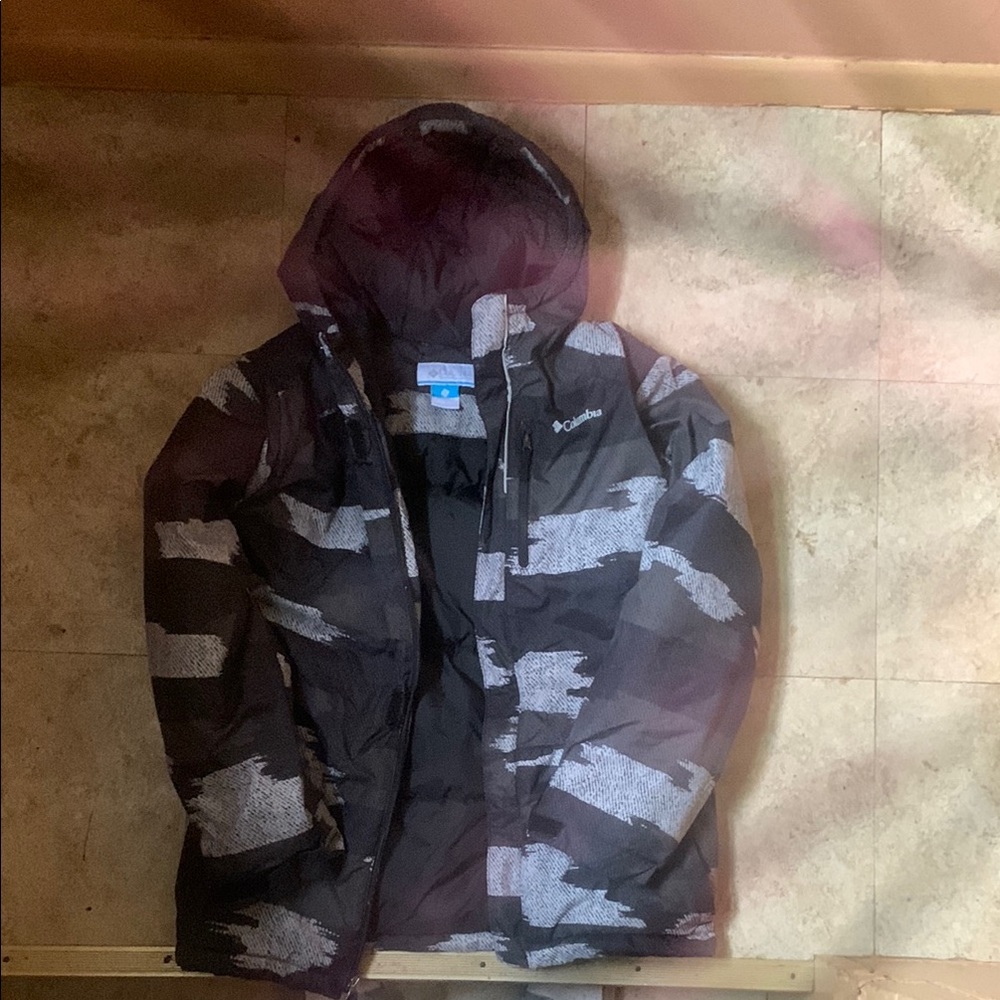 Columbia Kids Puffer Jacket - Black and Gray